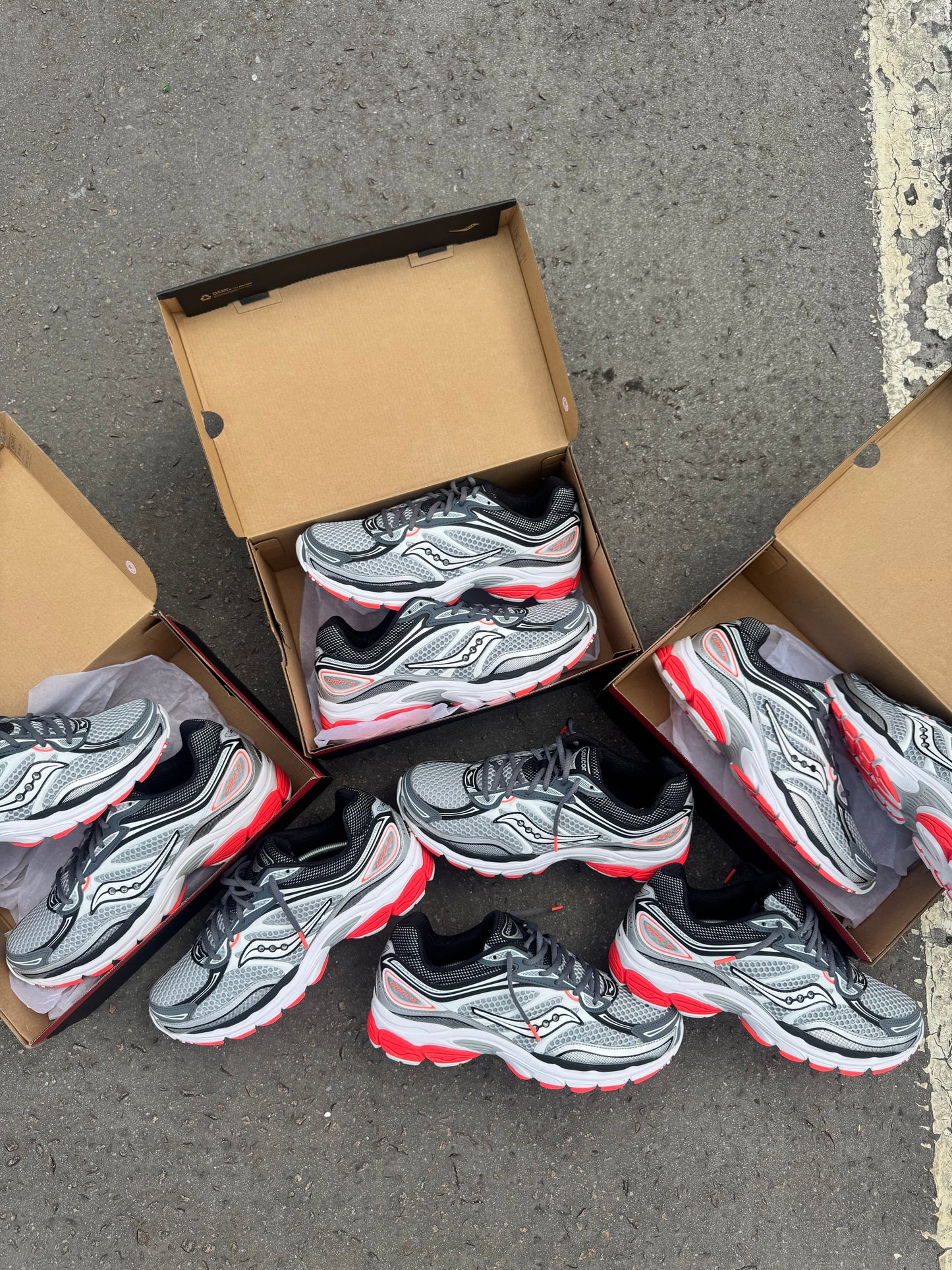 Saucony Omni 9 Red/Grey