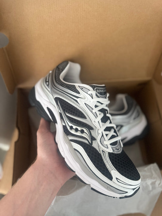 Saucony Omni 9 Black/White