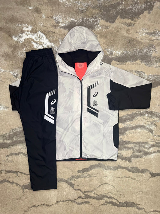 Asics Asia Exclusive Fleece Lined Black/White Tracksuit