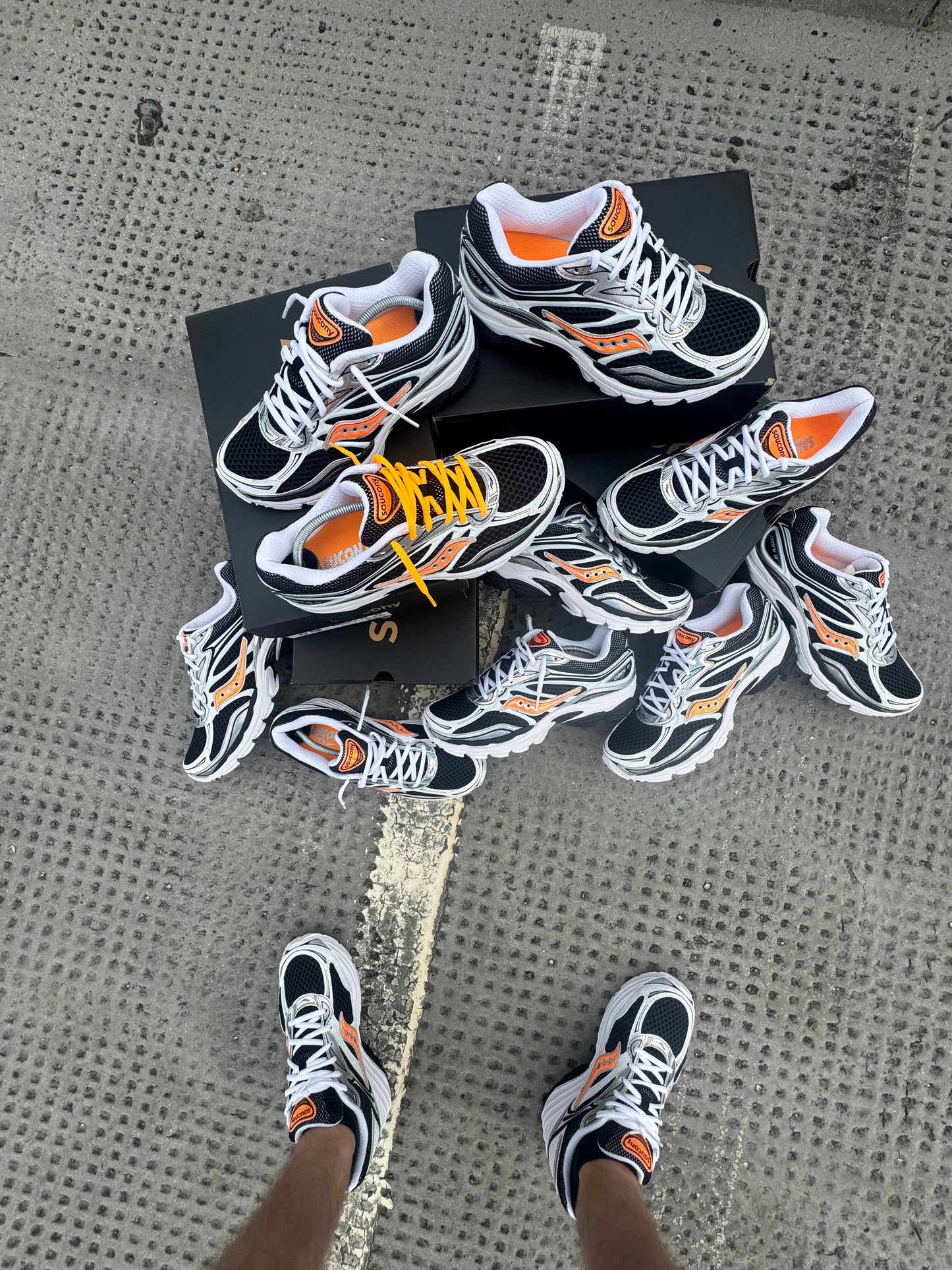 Saucony Omni 9 Black Orange