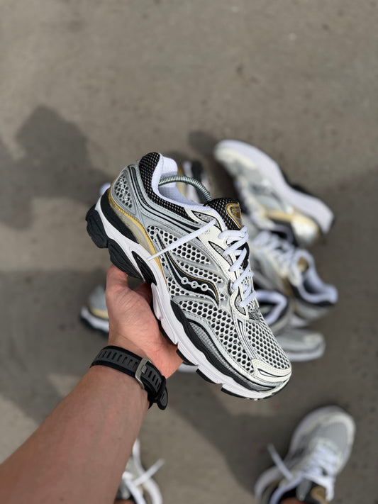 Saucony Omni 9 Gold/Silver
