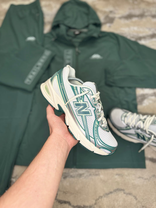 New Balance 740 Green/ White Trainers
