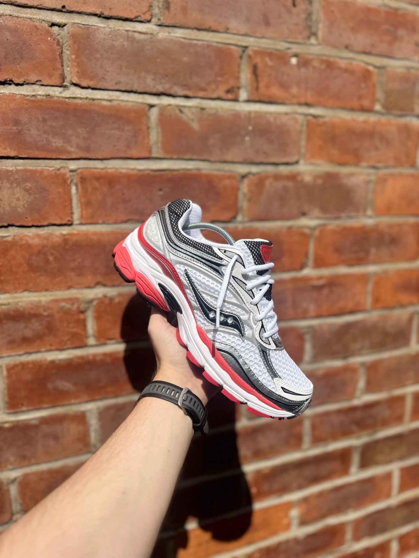 Saucony Omni 9 White/Red