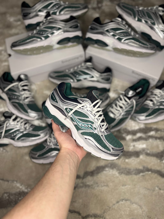 Saucony Omni 9 Forest Green
