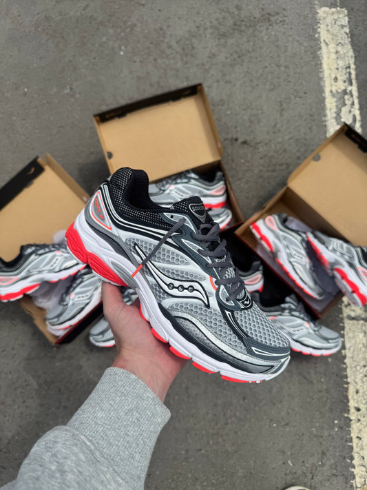 Saucony Omni 9 Red/Grey