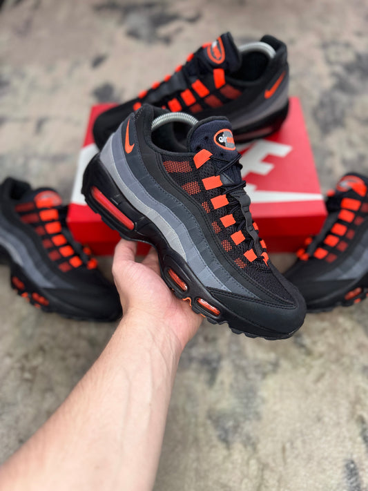 Air Max 95 Hyper Crimson